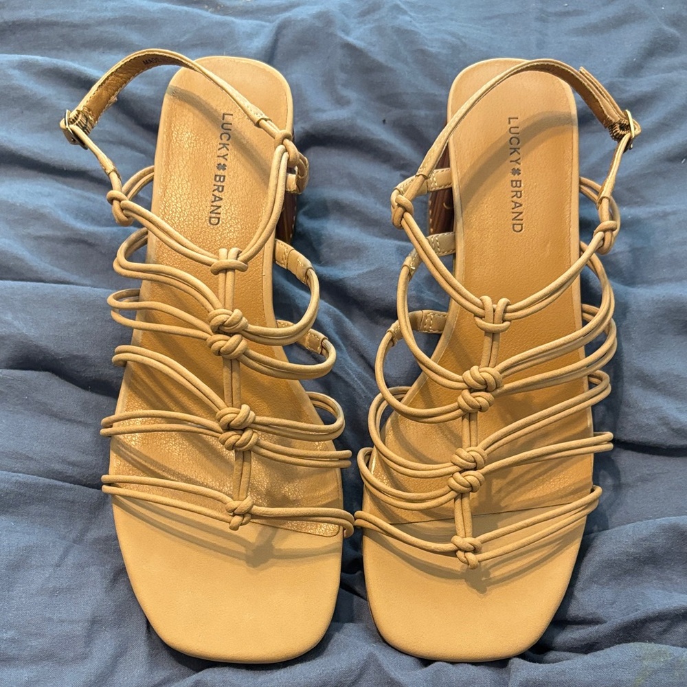 Lucky Brand Knotted Tan Bassie Sandals